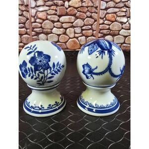 Blue and White Ball on Pedastal 3-Inch Blue & White Chinoiserie Style